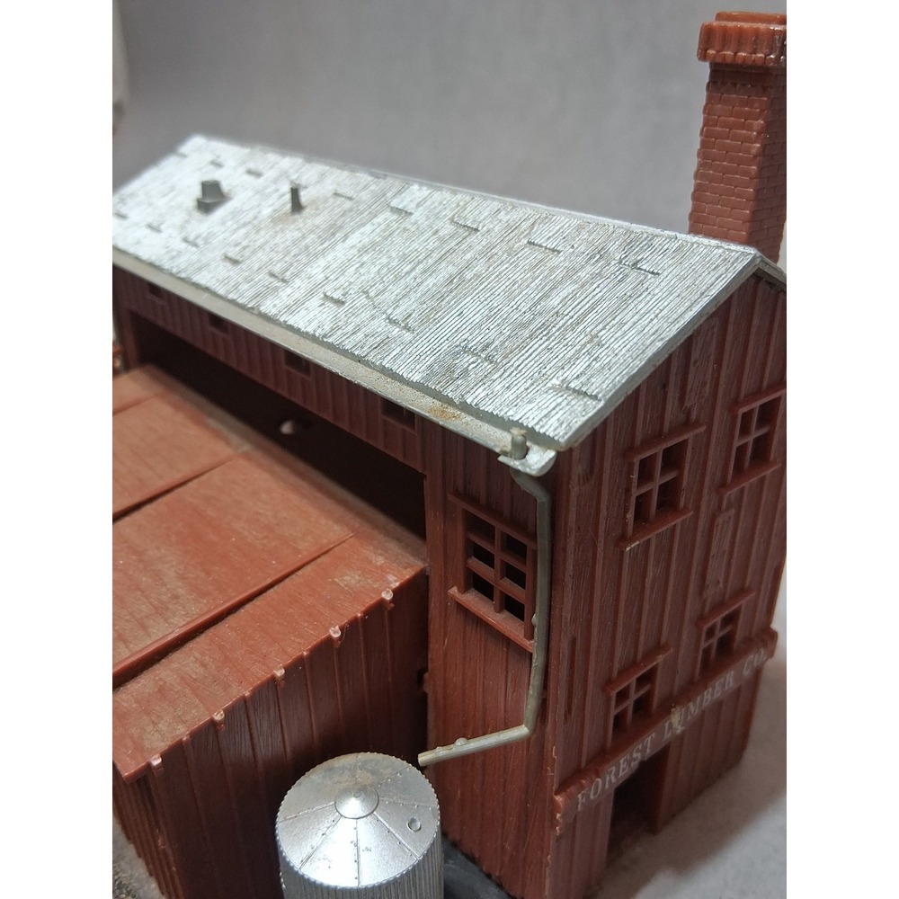 HO SCALE TRAIN SIDING FOREST LUMBER COMPANY DIORAMA BUILDING WORKING SWITCHES - Picture 4 of 13